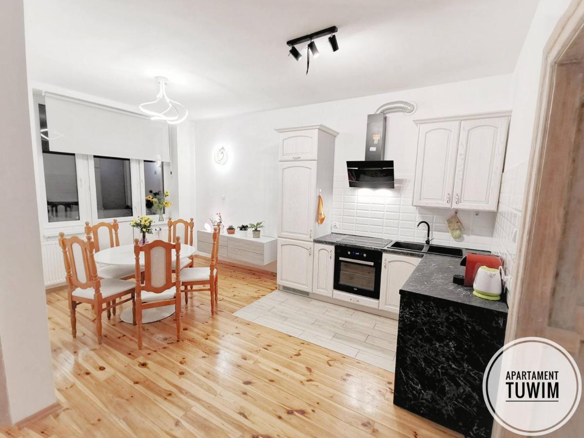 Apartament Tuwim Przemyśl Exterior foto